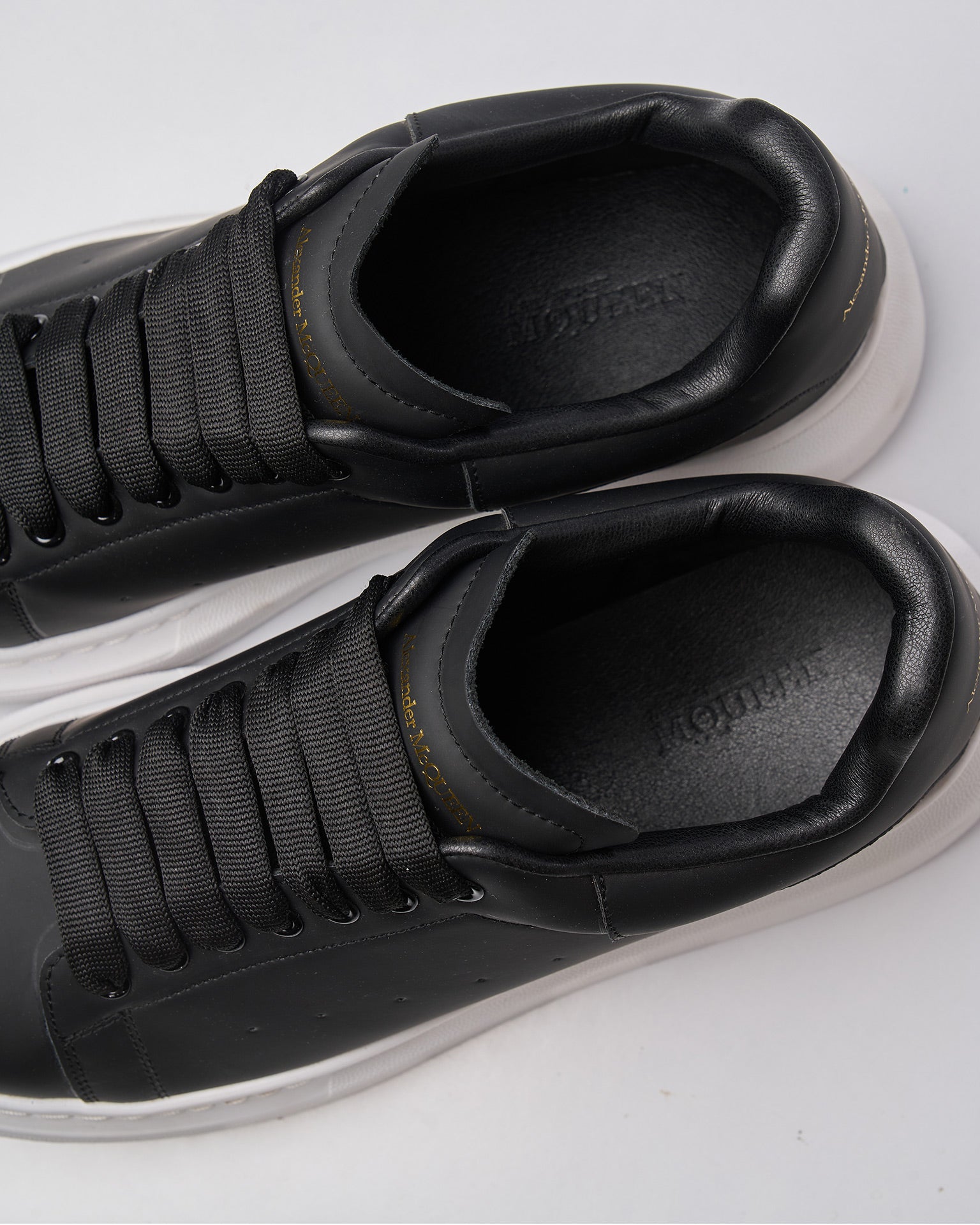 Alexander McQueen — 21